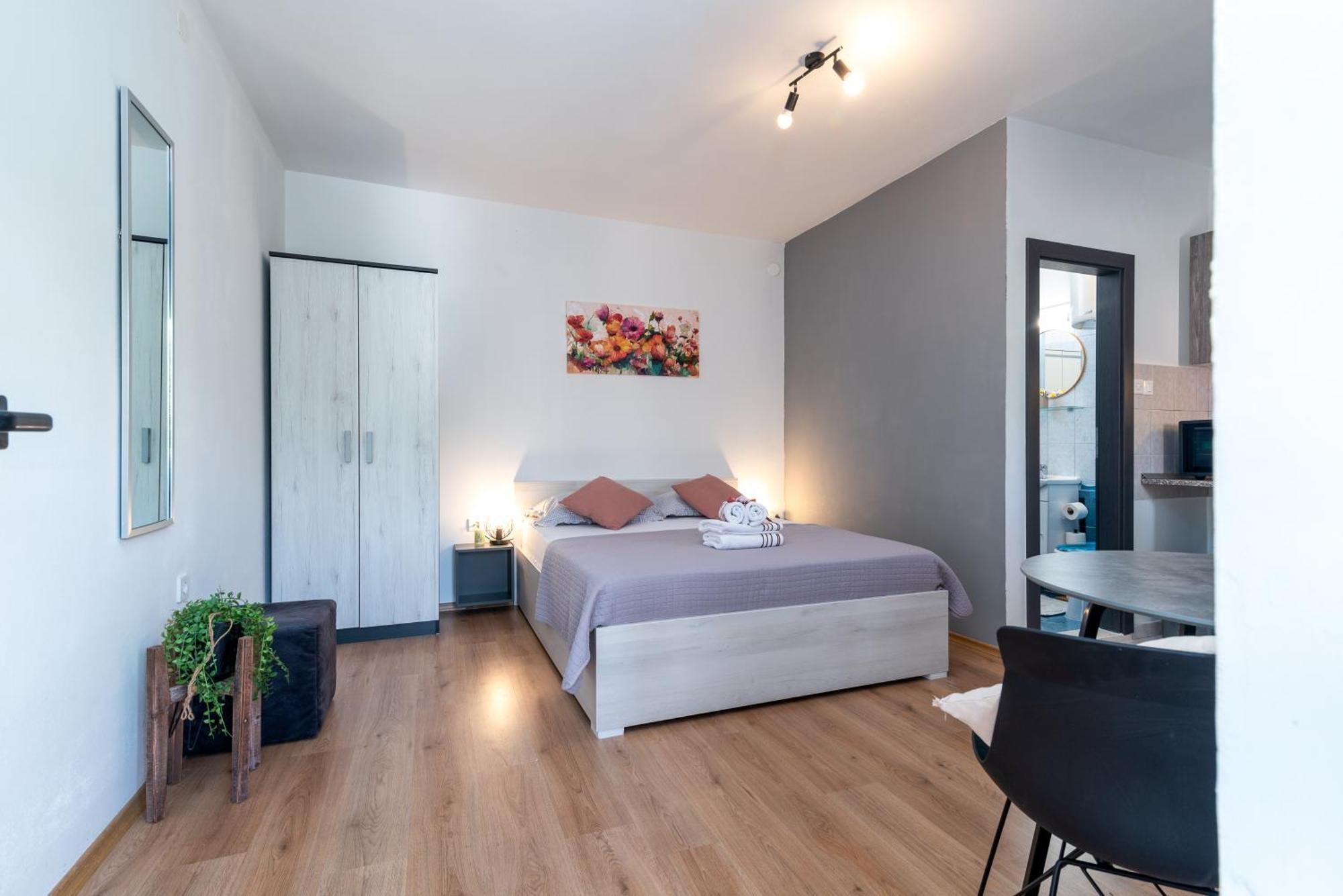 Studio Apartment Coce Trogir Exterior photo