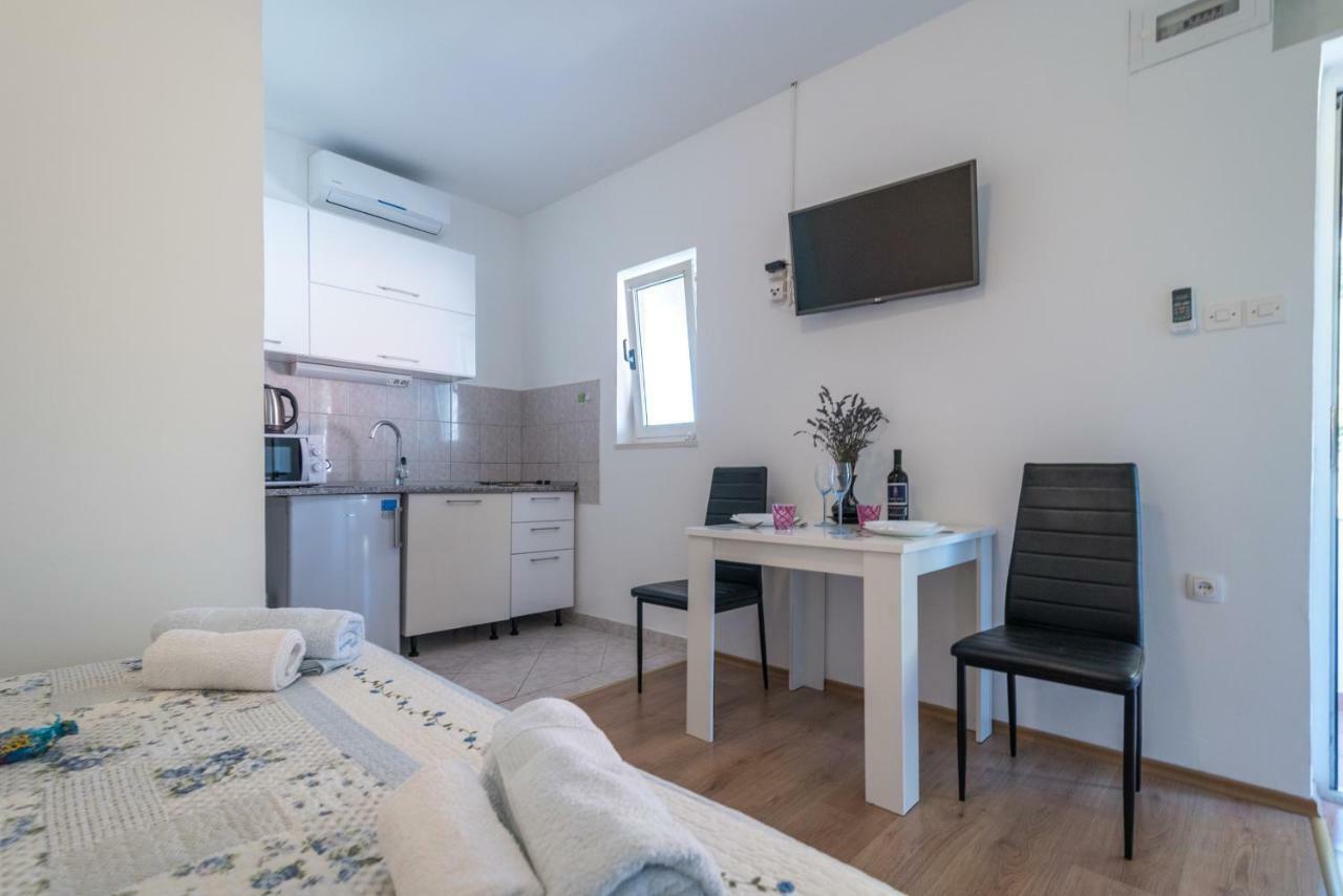 Studio Apartment Coce Trogir Exterior photo